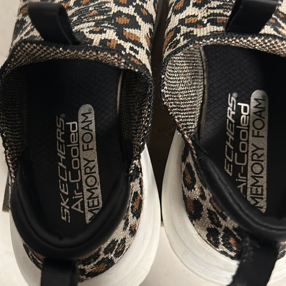 Sketchers Air Cooled Memory Foam Sneaker - image 6